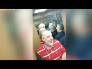 best грузины коротают время в застрявшем в лифте best