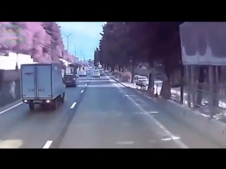 best дураки на дорогах и безумные водители невероятные идиоты за рулем best
