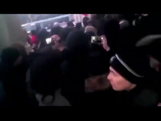 best у людей в самаре фестиваль и тут приходит быдлан навальный и начинает вырывать провода и орать в поисках главного best