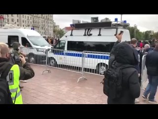 best во время митинга кпрф в москве полиция лючила песню дядя вова мы с тобой mp4 best