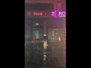 best вчера у московского ночного клуба девушка отсосала у рандомного парня за коктейль best