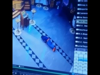 best мужчина устроил стрельбу на цокольном этаже в церкви благовещения пресвятой богородицы best