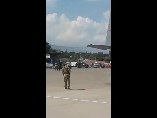best секс картели фрида кало l в социальных сетях появились первые кадры приземления самолета вс сша в столице гаити best