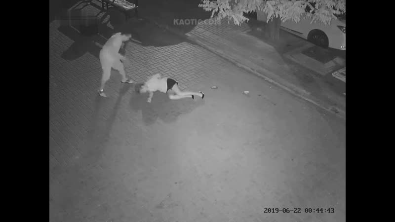 best нападение маньяка попало на камеры наблюдения best