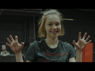 best эмма майерс за кадром уэнсдэй best
