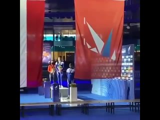best по моему это позорно несмотря на победу спортсменки где же великая странакак говорится ни родины ни флага best