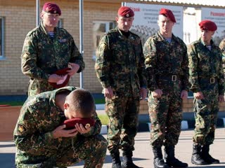 best из за подвоза чеченцев в армии рф вспыхнула массовая драка со стрельбой best