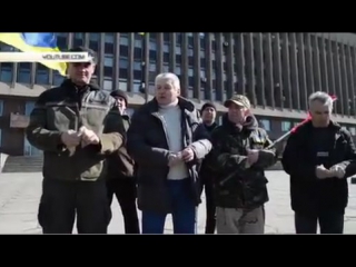 best активисты правого сектора демонстративно разорвали фотографии порошенко best