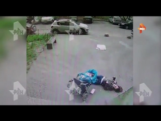 best падение козырька на голову матери с ребенком в петербурге попало на видео 18 best