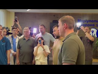 best дмитрий саблин андрей турчак и денис пушилин посетили московских врачей добровольцев в мариупрле тринадцать врачей best