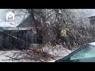 best почти 100 тысяч жителей лнр остались без света предположительно по причине непогоды обесточена 781 best
