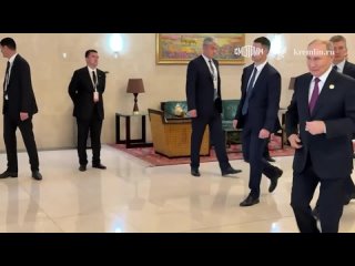 best украинская молодые лает путинский караван идёт несмотря на требования киевского режима арестовать владимира путина best