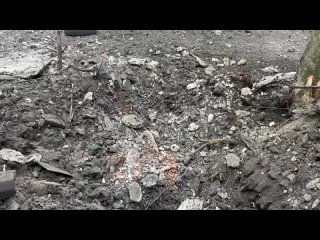 best ещё последствия прилёта в районе шахтёрской площади по дополнительной информации в результате обстрела также ранен best