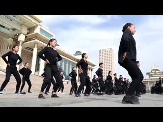 best монгольская молодежь массово станцевали западно монгольский танец best