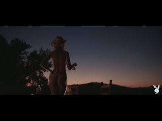 best cowgirl undresses after riding a horse ковбойша раздевается после поездки на лошади best
