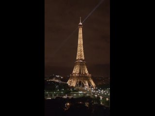 best рози посетила вечеринку посвященную выпуску новой коллекции украшений gucci в рамках парижской недели моды париж best