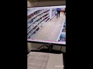 best мужчина пришел в магазин раз два на улице добровольского и похитил алкоголь и быстренько убежал best