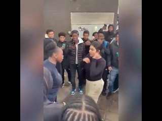best в бельгии негры напали на девушку которая отчаянно пыталась избежать драки но обезьян успокоит только драка best