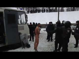 best обыкновенный фашизм беркут избил на морозе раздел догола человека и снимал на видео best
