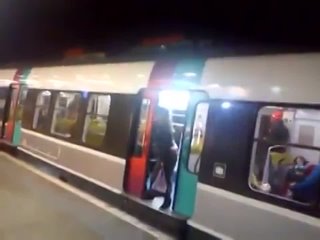 best парень в метро психанул и пнул женщину которая держала двери best