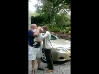 best молодые едва не упала в обморок от счастья увидев свою хозяйку через 18 года разлуки best