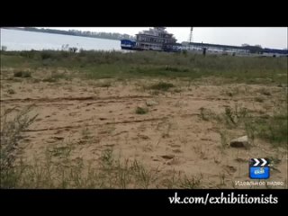 best эксгибиционист дрочит и кончает при четырех девушках на пикнике best