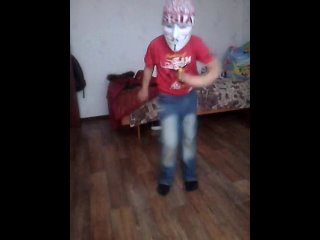best пацан 2 ржачно танцует в маске гей фокс best