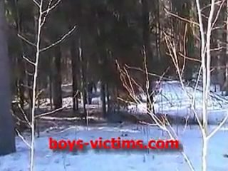 best россия привязали парня к дереву и молодые до крови best