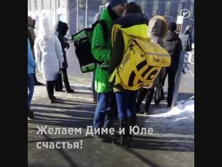 best современная история ромео и джульетты со счастливым концом влюблённые курьеры из и delivery club чьё фото облетело best