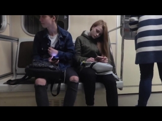 best kissing prank пикап хочу поцеловать девушку в метро пранк реакция на best