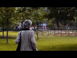 best в автобус пыталась влезть бабушка с сумкой но над ней посмеялись а через час г best