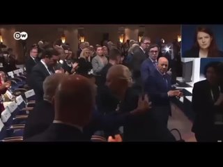 best после своего долгого выступления юлия навальная подошла к нэнси пелоси поцеловала ее и улыбаясь best
